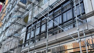 本社ビル大規模修繕中です
